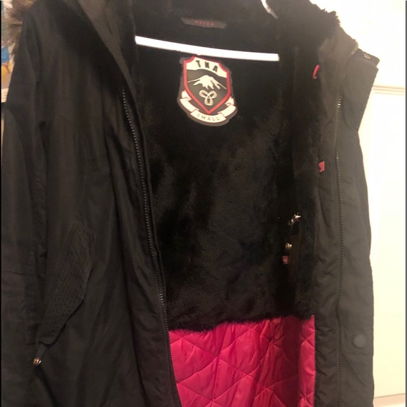 Tna ( aritzia) long lined coat size small - Picture 5 of 5